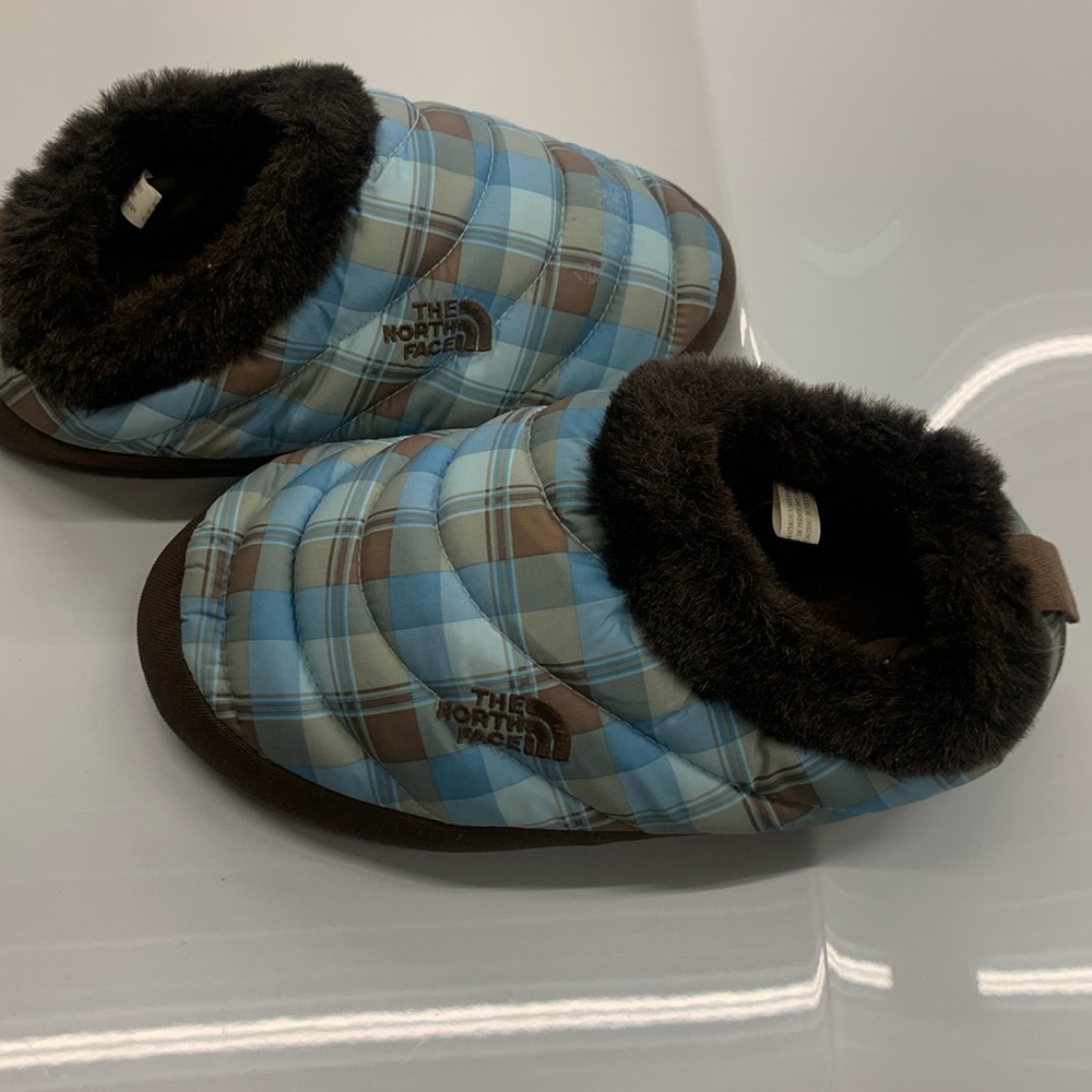 The north face house slippers